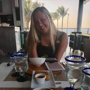 Meet your Posher, Abby